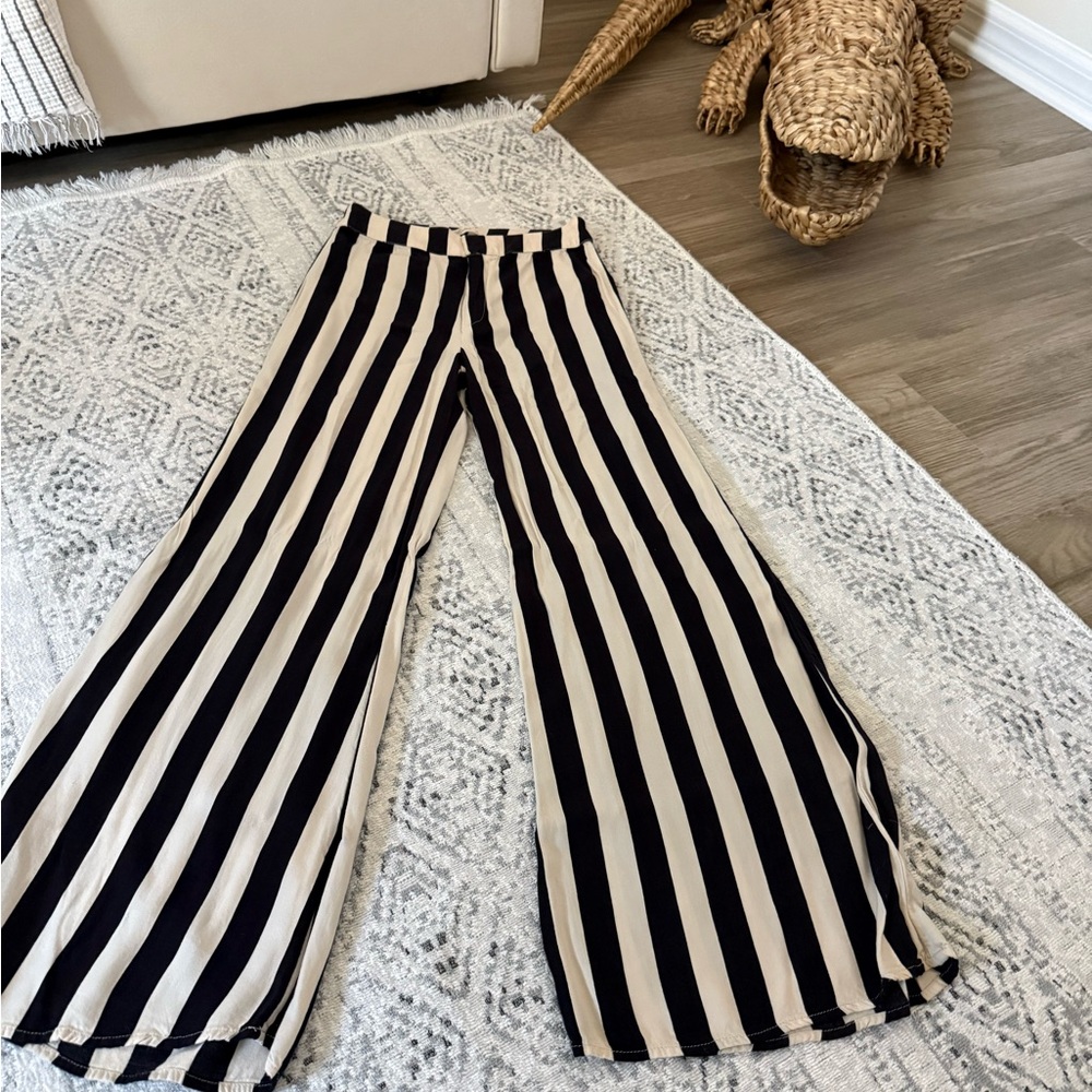 Abercrombie and Fitch Blue/beige Striped Pants/ Slack Size 2 NWOT